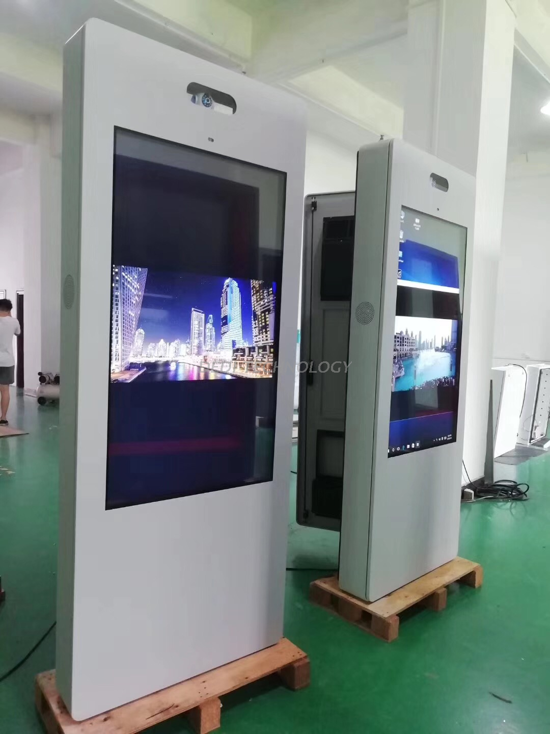 Dedi 55 inch outdoor LCD kiosk for touch screen commercial advertising screen